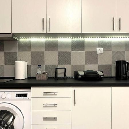 Pame Rentals - Ideal For 2 In Pagrati أثينا المظهر الخارجي الصورة