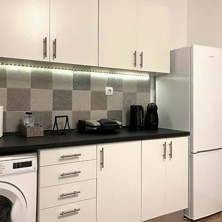 Pame Rentals - Ideal For 2 In Pagrati أثينا المظهر الخارجي الصورة