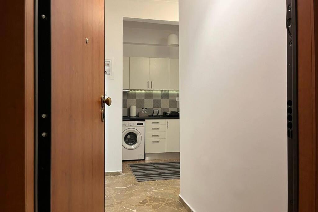 Pame Rentals - Ideal For 2 In Pagrati أثينا المظهر الخارجي الصورة